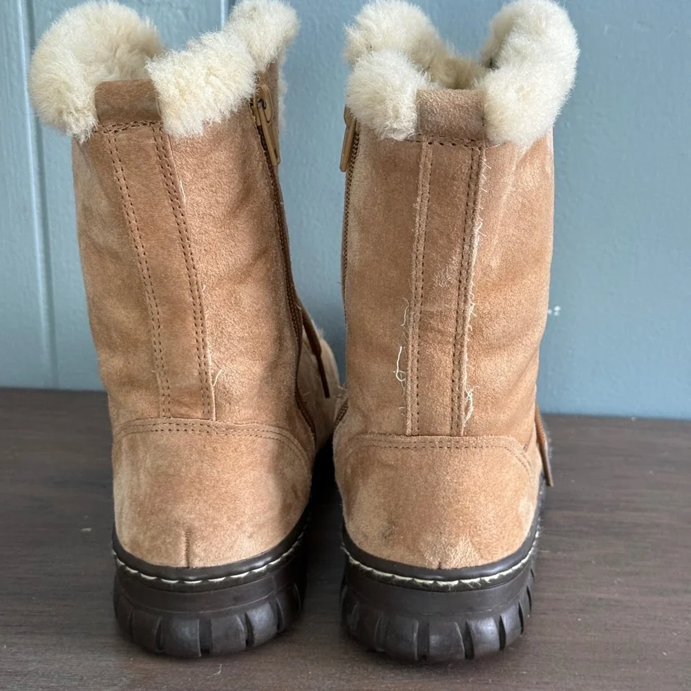 Natural Reflections Shearling-Lined Suede Leather Winter Boots Womens 6 Fur Trim